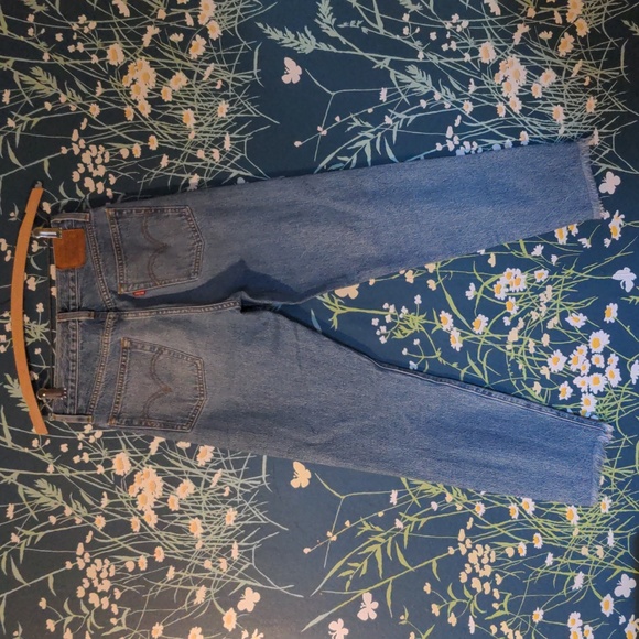 Levi's Wedgie Button Fly Denim Blue Jeans Distressed - Picture 6 of 10